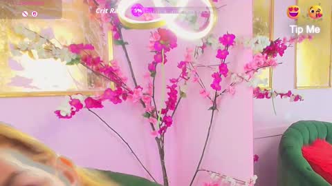 Snapshot of scarlette04 chatting on September 21, 8:54 pm SCARLETTE online show from September 21, 8:54 pm