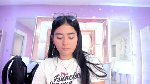 Snapshot of scarlette_15 chatting on June 12, 3:27 am Scarlette online show from June 12, 3:27 am