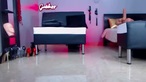 Snapshot of scarlettestone chatting on December 11, 7:46 pm Marisol online show from December 11, 7:46 pm