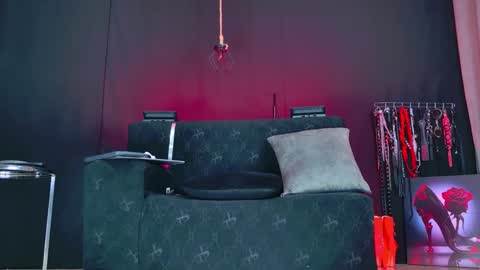 Snapshot of scarlettestone chatting on October 12, 12:15 pm Marisol online show from October 12, 12:15 pm