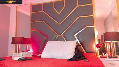 Scarlett Hot online show from December 20, 12:12 pm