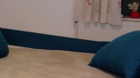 ScarlettNoirr online show from November 27, 8:00 pm