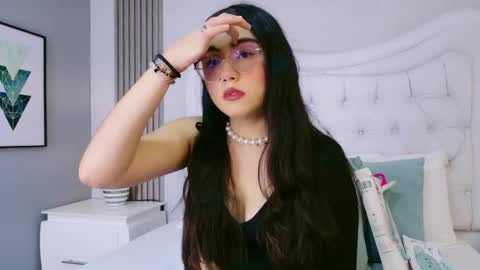Snapshot of scarlettpetrovaa chatting on May 27, 11:29 am Scarlett Petrova online show from May 27, 11:29 am