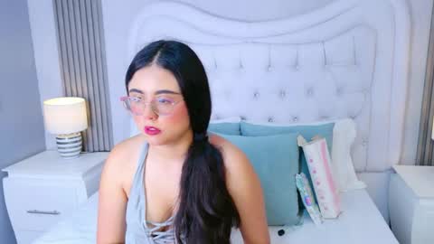 Snapshot of scarlettpetrovaa chatting on June 2, 11:45 am Scarlett Petrova online show from June 2, 11:45 am
