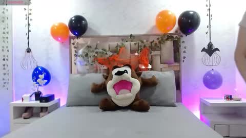 Scarlet online show from October 25, 11:29 am