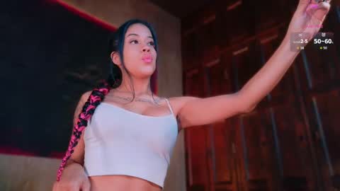 scarlettsinclaiir_ online show from May 1, 5:06 pm