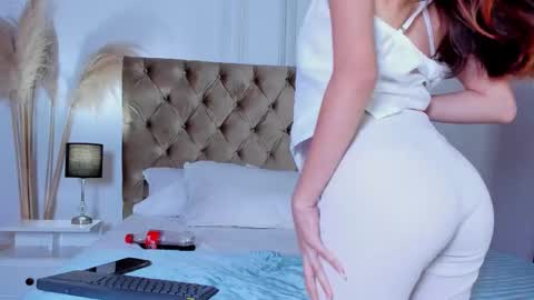 Snapshot of scarletttease_ chatting on November 4, 1:54 pm scarlett online show from November 4, 1:54 pm