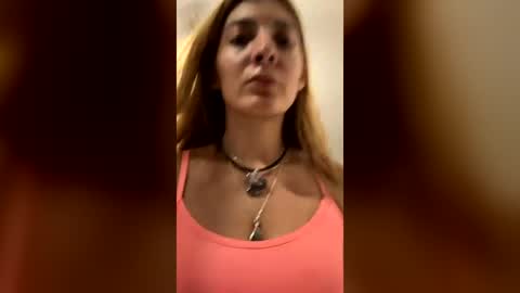 Snapshot of scarlettwhite69 chatting on August 4, 3:53 am Scarlett online show from August 4, 3:53 am