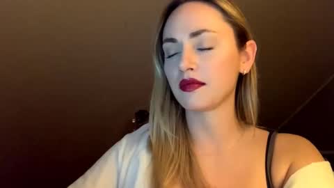 ScarlettxBlonde online show from March 24, 9:20 pm