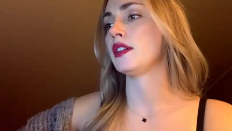ScarlettxBlonde online show from April 12, 8:14 pm