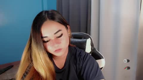 Snapshot of scarletvamp chatting on July 16, 10:43 am scarletvamp online show from July 16, 10:43 am