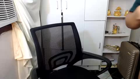 Queen Scarlet online show from January 19, 6:53 am