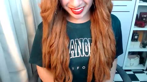 Queen Scarlet online show from February 22, 1:09 pm