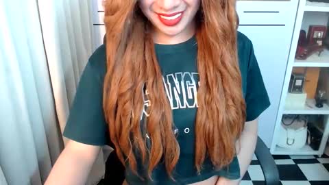 Queen Scarlet online show from March 4, 8:59 pm