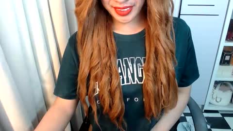 Queen Scarlet online show from March 15, 1:22 am