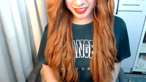 Queen Scarlet online show from March 16, 5:55 am