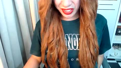 Queen Scarlet online show from March 18, 3:15 pm