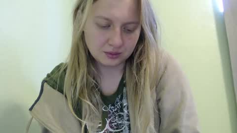 Snapshot of scartit chatting on November 7, 7:58 pm ScarTit Bernhard online show from November 7, 7:58 pm