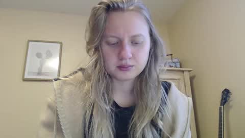 Snapshot of scartit chatting on December 2, 7:20 pm ScarTit Bernhard online show from December 2, 7:20 pm