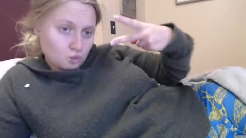 Snapshot of scartit chatting on December 13, 7:53 pm ScarTit Bernhard online show from December 13, 7:53 pm