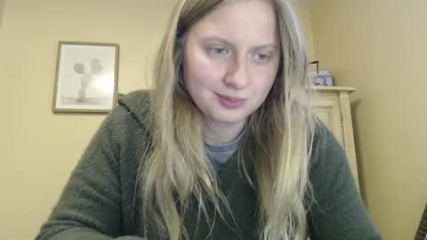 Snapshot of scartit chatting on December 15, 11:20 pm ScarTit Bernhard online show from December 15, 11:20 pm