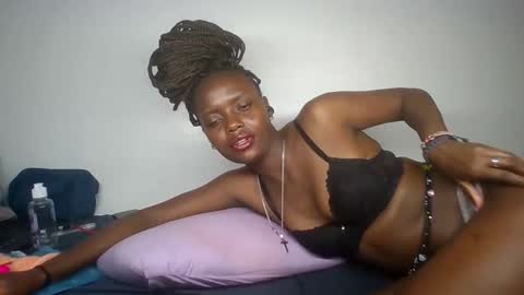 scentedfriction online show from September 13, 7:02 pm