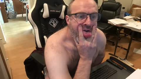 schief6218 online show from March 6, 1:35 am