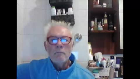 Snapshot of schizzodoro chatting on October 12, 4:22 am schizzodoro online show from October 12, 4:22 am