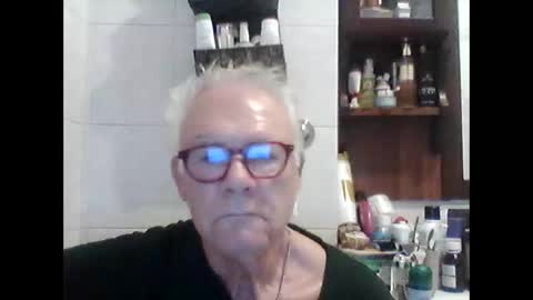 Snapshot of schizzodoro chatting on October 14, 3:29 am schizzodoro online show from October 14, 3:29 am