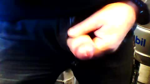 Snapshot of schmaichi chatting on December 17, 8:56 am schmaichi online show from December 17, 8:56 am