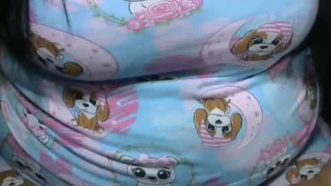 Snapshot of schoco_milf chatting on June 16, 11:07 pm mai latina online show from June 16, 11:07 pm