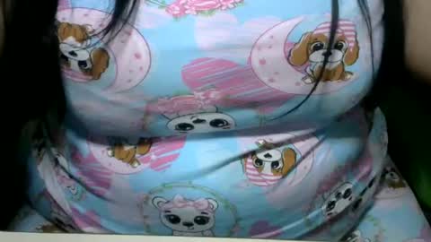 Snapshot of schoco_milf chatting on June 17, 12:50 pm mai latina online show from June 17, 12:50 pm