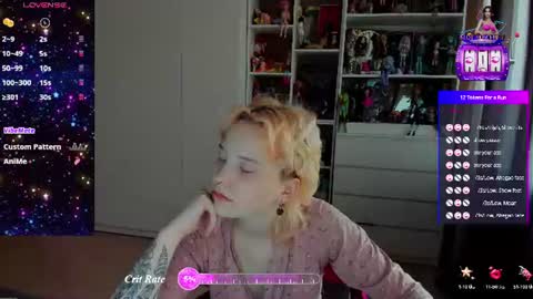Snapshot of school_love chatting on July 5, 8:10 am Rina online show from July 5, 8:10 am