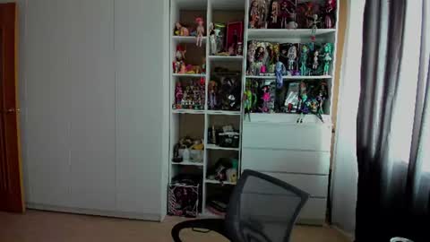 Snapshot of school_love chatting on July 24, 8:12 am Rina online show from July 24, 8:12 am