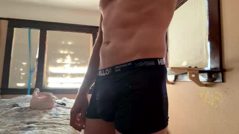 Snapshot of schooldayz chatting on October 18, 11:38 pm schooldayz online show from October 18, 11:38 pm