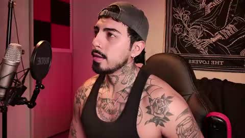 Snapshot of scockpion_ chatting on June 16, 7:33 am Alejandro help me to reach 200 thumps up online show from June 16, 7:33 am