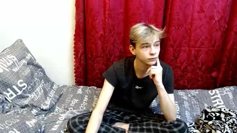 Snapshot of scorpion_250 chatting on October 30, 1:40 am Scorpion 250 online show from October 30, 1:40 am