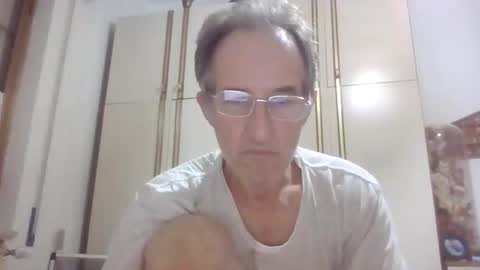 Snapshot of scotchwhieskie chatting on September 18, 6:54 pm scotchwhieskie online show from September 18, 6:54 pm
