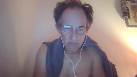 Snapshot of scotchwhieskie chatting on October 12, 10:20 pm scotchwhieskie online show from October 12, 10:20 pm