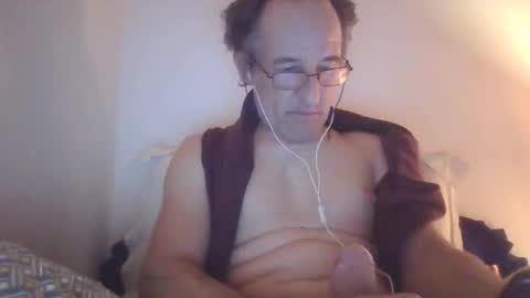 Snapshot of scotchwhieskie chatting on October 25, 10:59 pm scotchwhieskie online show from October 25, 10:59 pm