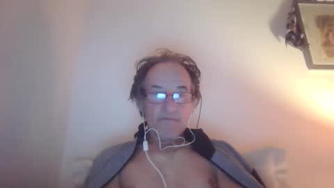 scotchwhieskie online show from November 26, 11:39 pm