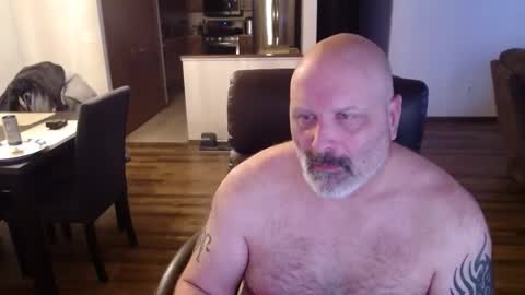 Snapshot of scott35inmentor chatting on February 14, 6:21 am scott35inmentor online show from February 14, 6:21 am