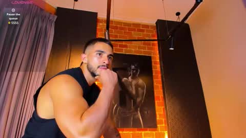 Scottfischer  online show from November 27, 7:38 pm