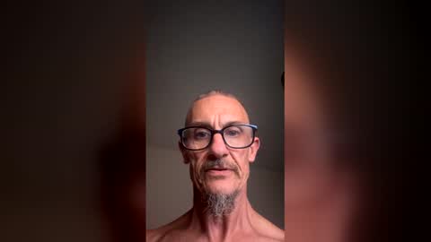 Snapshot of scottieloco chatting on April 9, 9:15 am scottieloco online show from April 9, 9:15 am