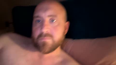 Snapshot of scottric chatting on October 4, 10:19 pm SexyDaddy online show from October 4, 10:19 pm