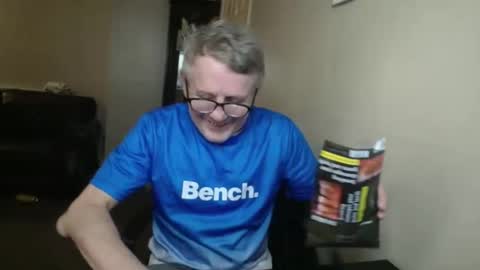 James online show from November 14, 6:28 pm