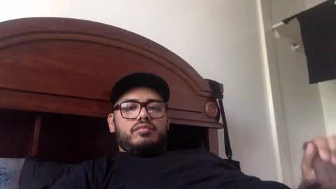 scrwedup_jux online show from May 6, 7:41 pm