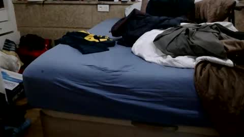 Snapshot of scubi007 chatting on November 9, 2:54 am scubi007 online show from November 9, 2:54 am