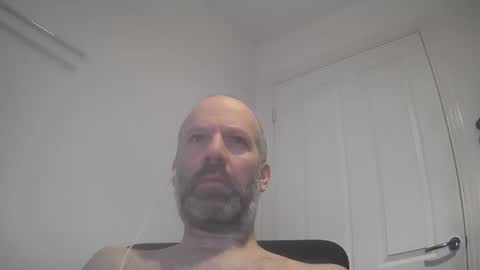 Snapshot of seadog750 chatting on February 1, 10:03 am seadog750 online show from February 1, 10:03 am