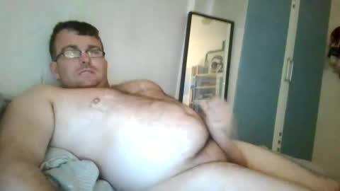 Snapshot of seamus1995 chatting on January 12, 2:52 pm seamus1995 online show from January 12, 2:52 pm